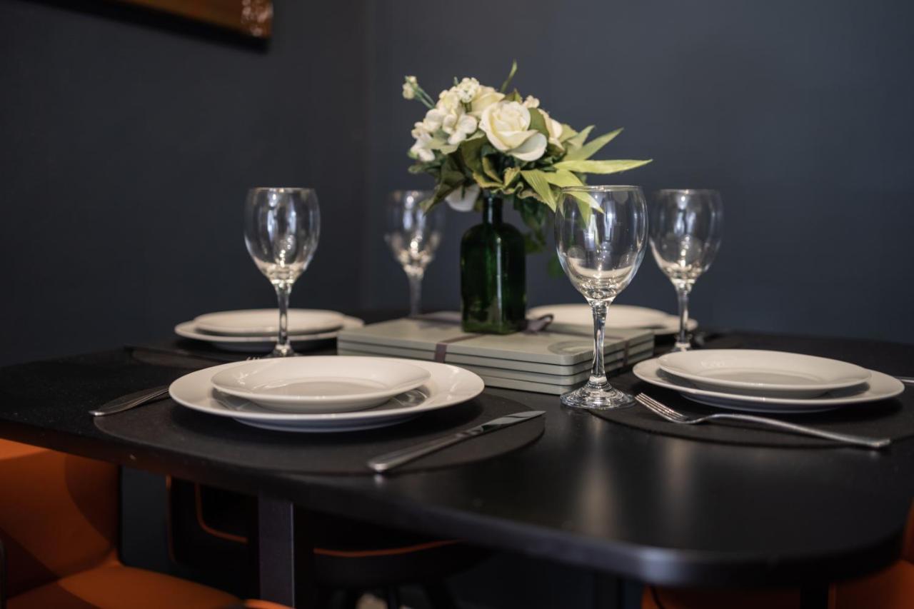 Boutique family apartment in celebrity village. Barnt Green Extérieur photo